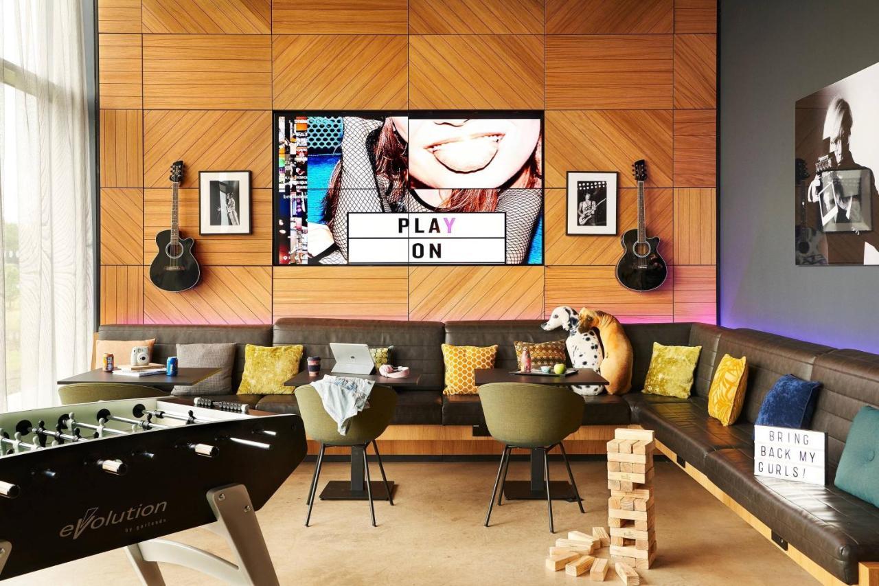 Moxy Edinburgh Airport Hotel Ingliston Ngoại thất bức ảnh