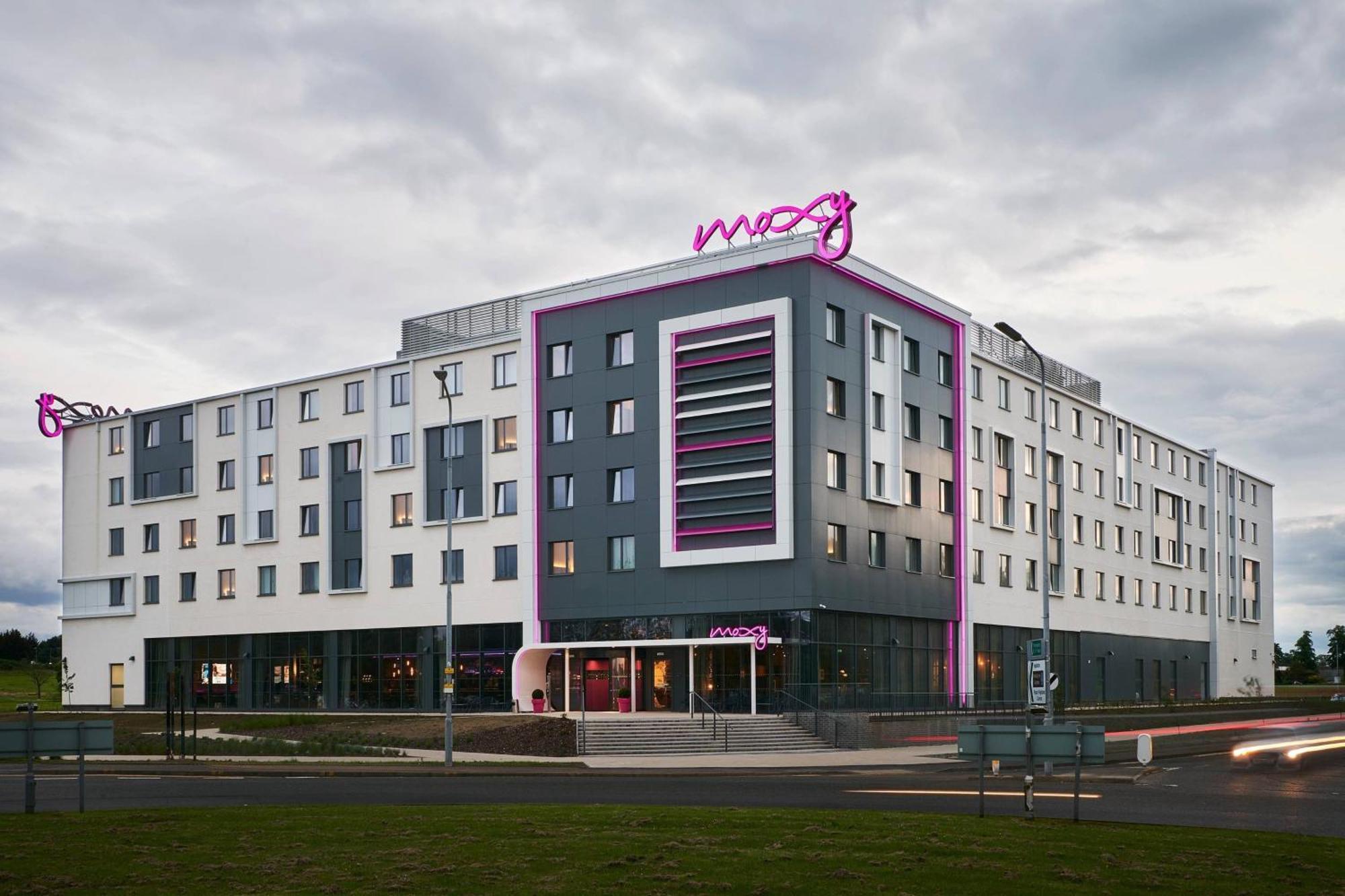 Moxy Edinburgh Airport Hotel Ingliston Ngoại thất bức ảnh