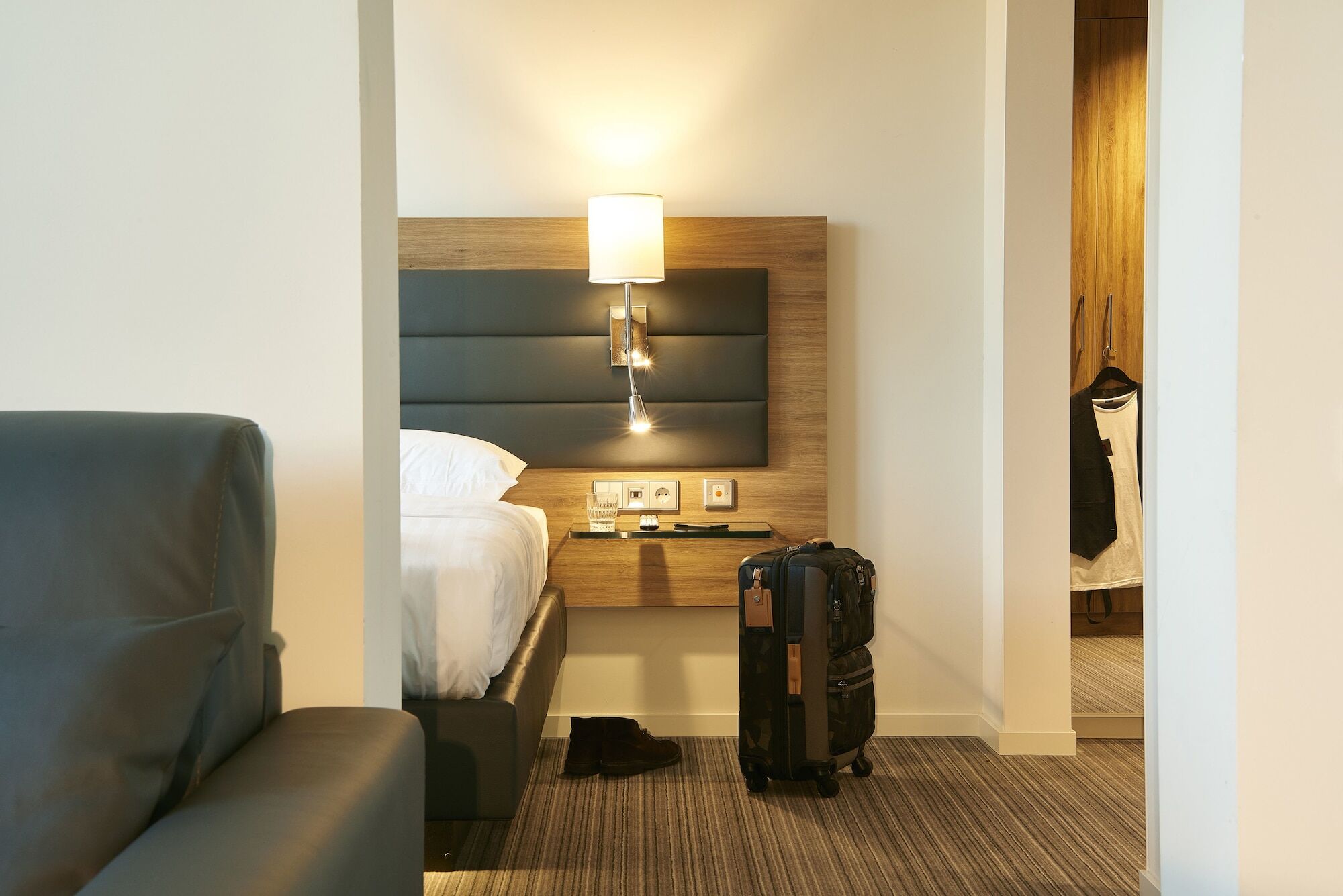 Moxy Edinburgh Airport Hotel Ingliston Ngoại thất bức ảnh