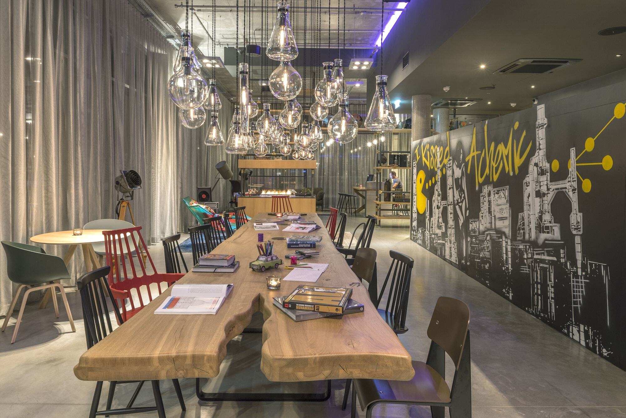 Moxy Edinburgh Airport Hotel Ingliston Ngoại thất bức ảnh