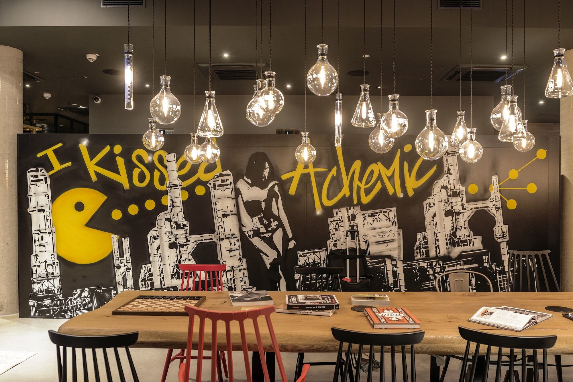 Moxy Edinburgh Airport Hotel Ingliston Ngoại thất bức ảnh